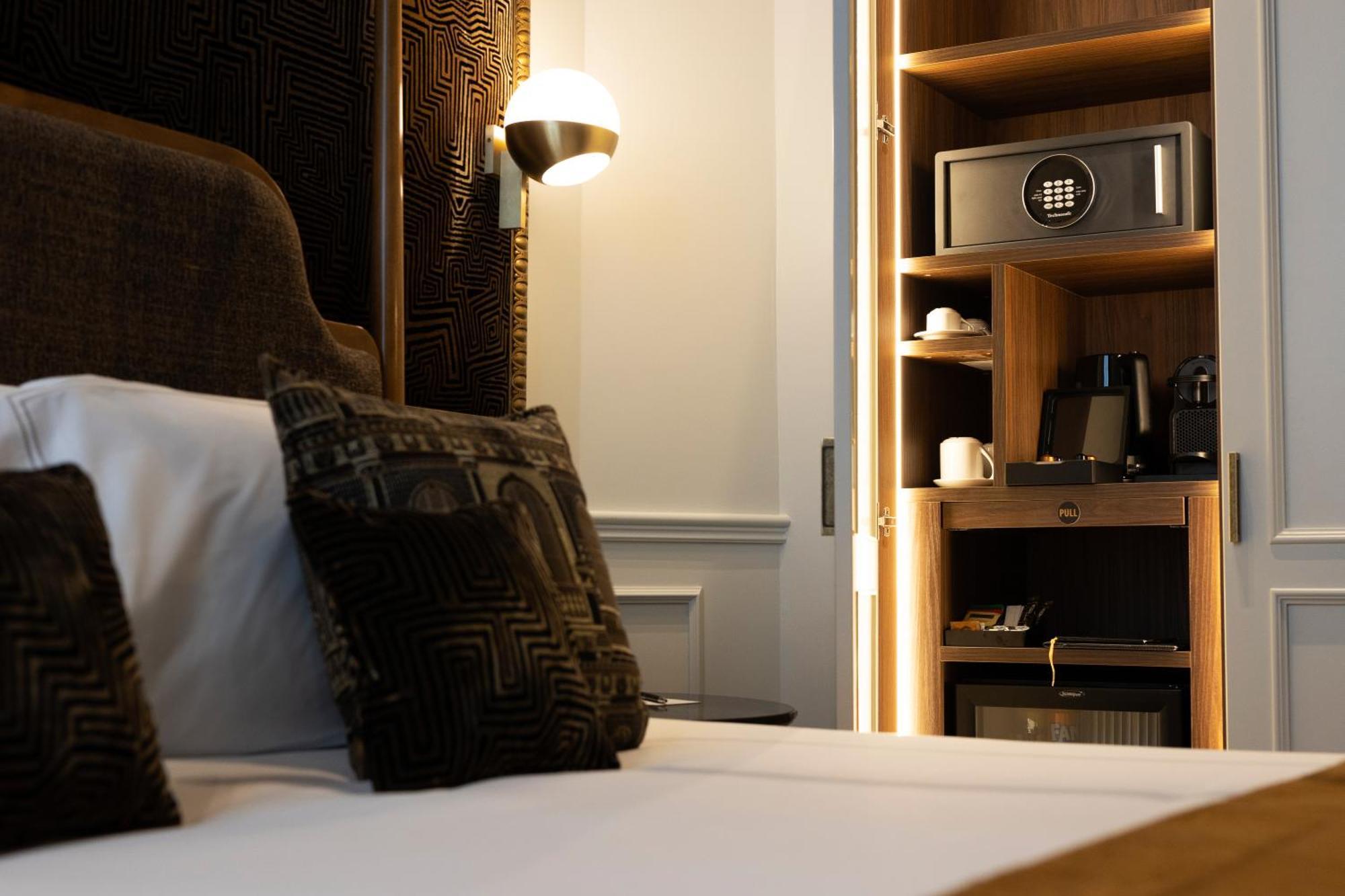 Ht6 Hotel Roma Esterno foto